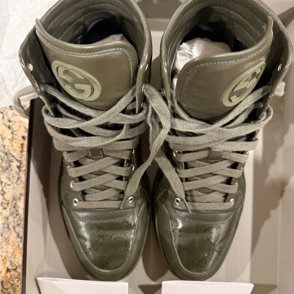 Authentic Gucci Men's Olive Lace-Up Shoes Size 8.0 - Picture 2 of 16